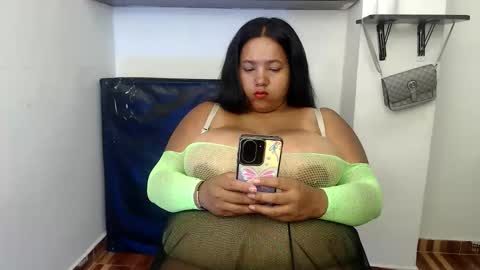 Snapshot of hornyboobs18 chatting on 05.15.26 karen online show from 05.15.26