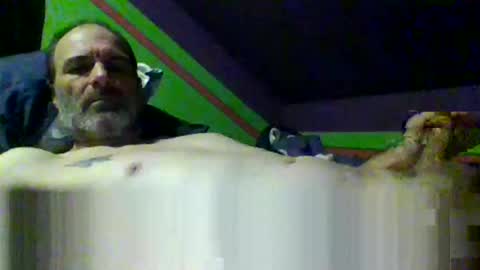 Snapshot of hornycountryman1972 chatting on 10.04.25 hornycountryman online show from 10.04.25