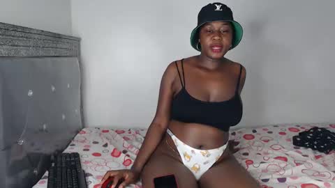 Snapshot of hornygal256 chatting on 10.03.25 hornygal256 online show from 10.03.25