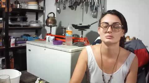 Snapshot of hornyhippies0080 chatting on 05.20.26 Nix D online show from 05.20.26