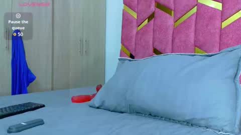 Valentina  online show from 10.25.25