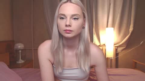 Snapshot of hornylland chatting on 02.04.25 Nikki online show from 02.04.25