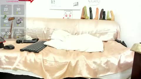 Snapshot of hornymariu chatting on 06.29.26 Mariu online show from 06.29.26