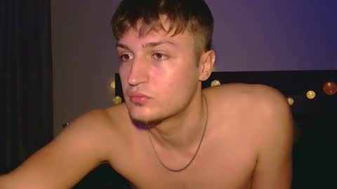 Snapshot of hornystar77 chatting on 01.12.25 Ayan online show from 01.12.25