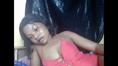 Snapshot of hornyxbum chatting on 12.31.24 hornyxbum online show from 12.31.24