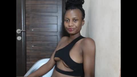Snapshot of hornyxmamacita chatting on 05.17.26 hornyxmamacita online show from 05.17.26