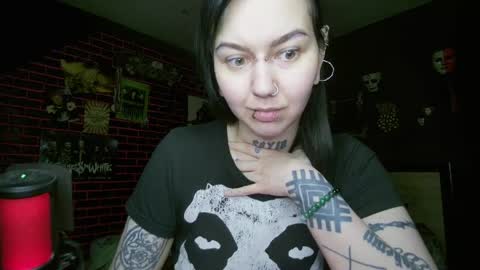Snapshot of horror_circus chatting on 04.22.26 Messalina Horror online show from 04.22.26