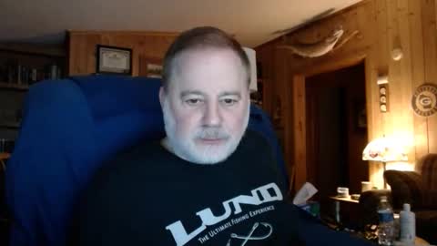 Snapshot of horsebigballs chatting on 11.11.25 horsebigballs online show from 11.11.25