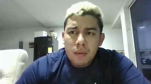 Snapshot of hot2512 chatting on 01.14.26 hot2512 online show from 01.14.26