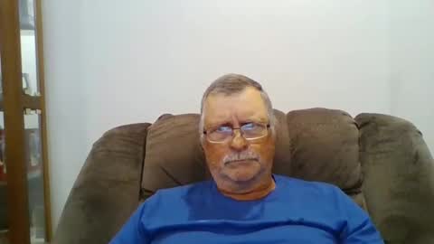 Snapshot of hot4tightholes chatting on 10.15.25 hot4tightholes online show from 10.15.25