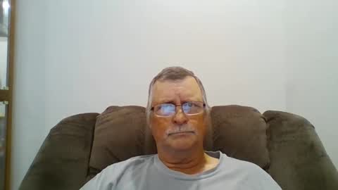 Snapshot of hot4tightholes chatting on 10.21.25 hot4tightholes online show from 10.21.25