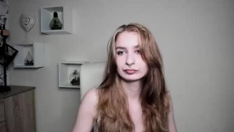 Snapshot of hot_1nina chatting on 10.13.25 NINA online show from 10.13.25