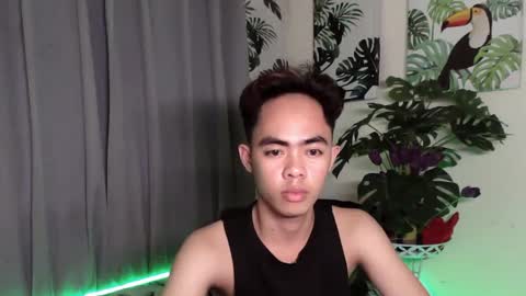 Snapshot of hot_8inchtwink chatting on 01.26.25 Rylle online show from 01.26.25