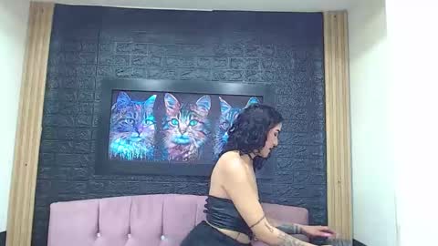 hot_and_fucking_girl online show from 10.24.25