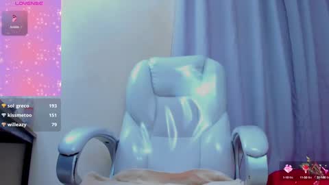 Snapshot of hot_beauty__ chatting on 01.29.25 VALENTINA online show from 01.29.25