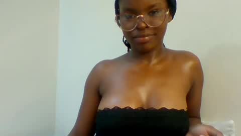 Snapshot of hot_cammy08 chatting on 06.21.26 sweet cammy online show from 06.21.26