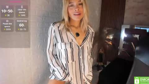 Snapshot of hot_cupid01 chatting on 04.28.26 Valery online show from 04.28.26