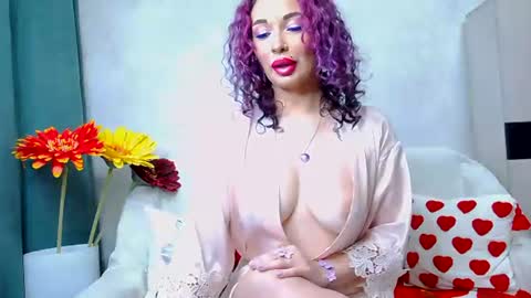 Snapshot of hot_darina chatting on 06.13.26 Darina online show from 06.13.26
