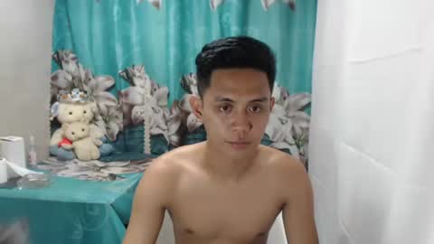 Snapshot of hot_dave69 chatting on 10.10.25 hot_dave69 online show from 10.10.25