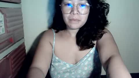 Snapshot of hot_emma1112 chatting on 06.19.26 hot_emma1112 online show from 06.19.26