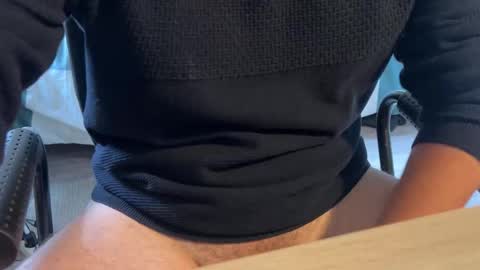 Snapshot of hot_guy2001 chatting on 02.16.26 hot_guy2001 online show from 02.16.26