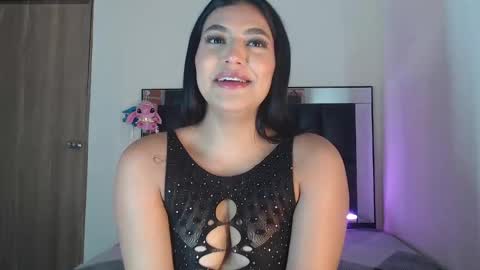 K E N D A L L online show from 01.15.25