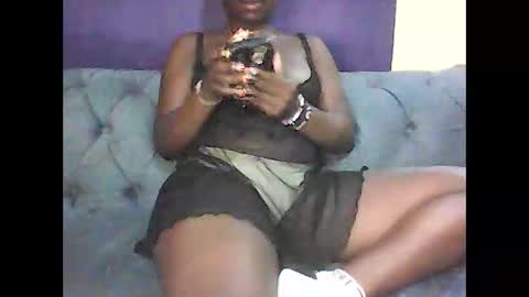 hot_latifah online show from 03.13.26