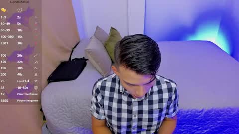 Snapshot of hot_latin_temptation chatting on 04.06.26 Alejandro online show from 04.06.26