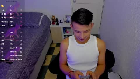 Snapshot of hot_latin_temptation chatting on 05.05.26 Alejandro online show from 05.05.26