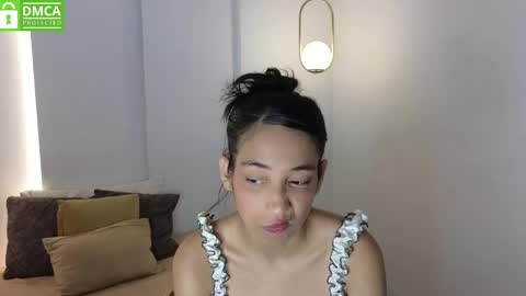 Snapshot of hot_little_bunny chatting on 05.26.26 Alana online show from 05.26.26