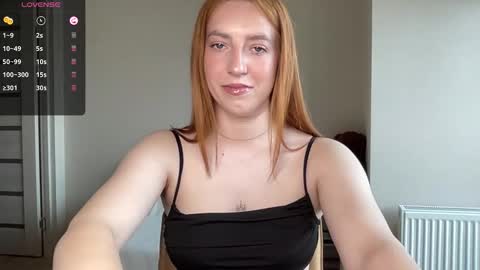 Snapshot of hot_lliinns chatting on 05.15.26 Lina online show from 05.15.26