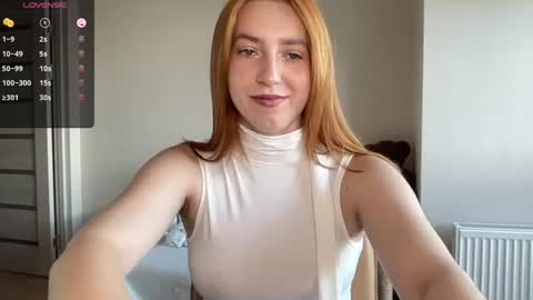 Snapshot of hot_lliinns chatting on 06.17.26 Lina online show from 06.17.26