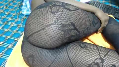 Snapshot of hot_marrie chatting on 12.10.24 Marrie online show from 12.10.24