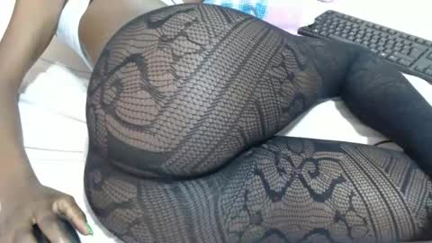 Snapshot of hot_marrie chatting on 12.13.24 Marrie online show from 12.13.24