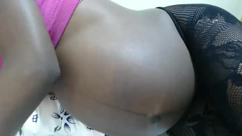 Snapshot of hot_marrie chatting on 02.05.25 Marrie online show from 02.05.25