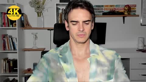 Snapshot of hot_martin25 chatting on 12.20.24 Martin online show from 12.20.24