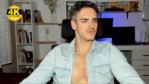 Snapshot of hot_martin25 chatting on 12.26.24 Martin online show from 12.26.24