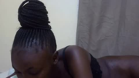 Snapshot of hot_melanie1 chatting on 05.06.26 hot_melanie1 online show from 05.06.26