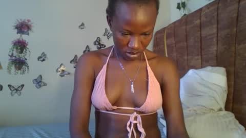 Snapshot of hot_petite100 chatting on 04.11.26 hot petite100 online show from 04.11.26