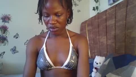 Snapshot of hot_petite100 chatting on 04.20.26 hot petite100 online show from 04.20.26