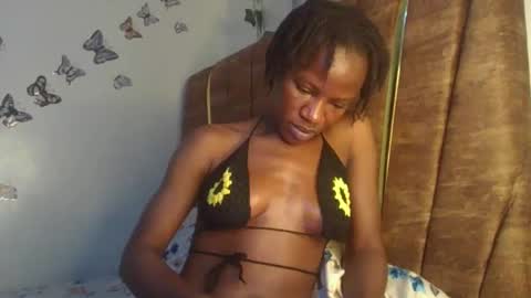 Snapshot of hot_petite100 chatting on 04.29.26 hot petite100 online show from 04.29.26