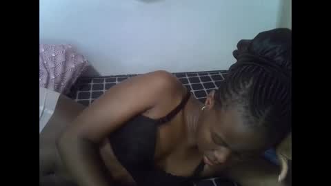 Snapshot of hot_petra2 chatting on 05.23.26 Daddys doll online show from 05.23.26