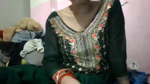 Snapshot of hot_sona chatting on 05.12.26 sona online show from 05.12.26