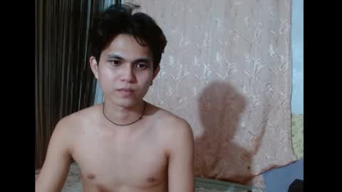 Snapshot of hot_vincent chatting on 02.24.25 kinky couple online show from 02.24.25