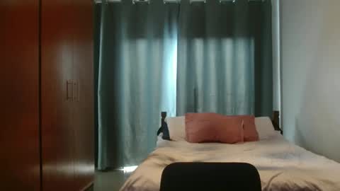 Snapshot of hot_wiffe chatting on 05.11.26 couple without tabus online show from 05.11.26