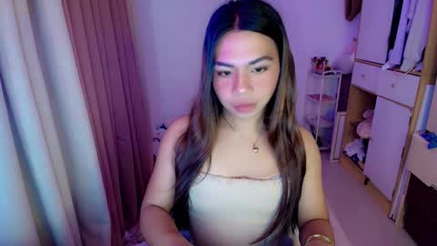 Snapshot of hot_zoe01 chatting on 03.16.26 ZOE online show from 03.16.26