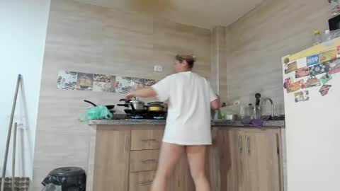 hotandfierylatinos online show from 09.16.25