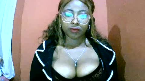 Snapshot of hotarian1 chatting on 06.13.26 hotarian1 online show from 06.13.26