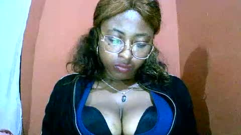 Snapshot of hotarian1 chatting on 06.15.26 hotarian1 online show from 06.15.26