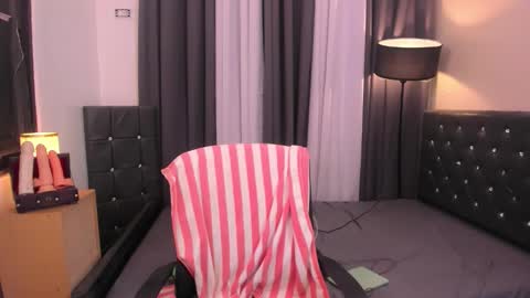 Snapshot of hotasian_janella chatting on 03.09.26 janella and ken online show from 03.09.26